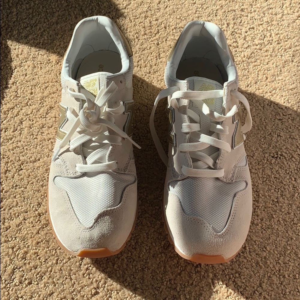 New Balance - Cream and Gold Sneakers